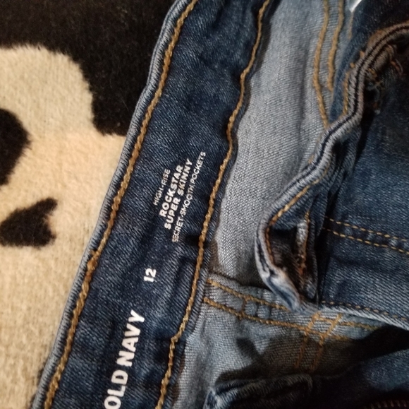 3 pair Old Navy jeans - Picture 2 of 5